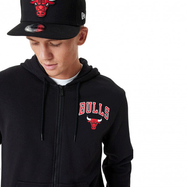 Giacca Chicago Bulls con cappuccio New Era nero