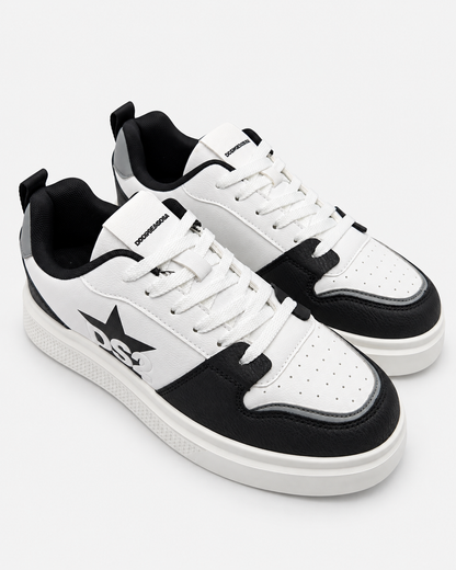 Paio di sneakers uomo DS2 Platform Star bianco nero visto di tre quarti