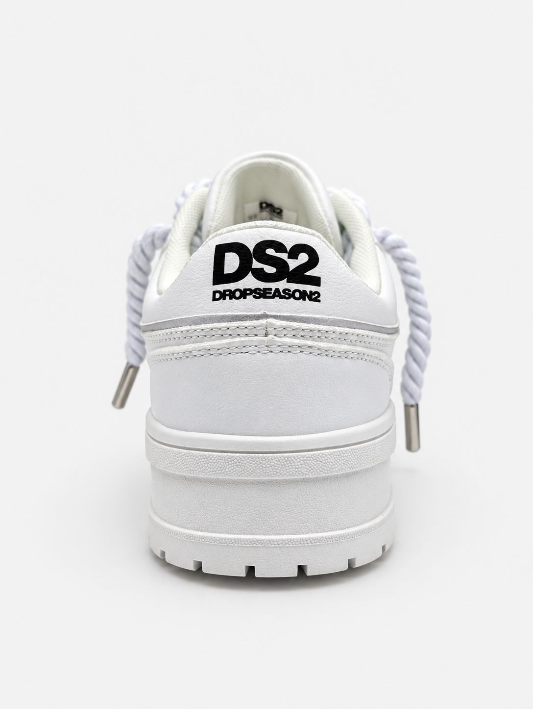 Tallone delle sneakers DS2 ROP bianche con logo nero e suola alta in gomma