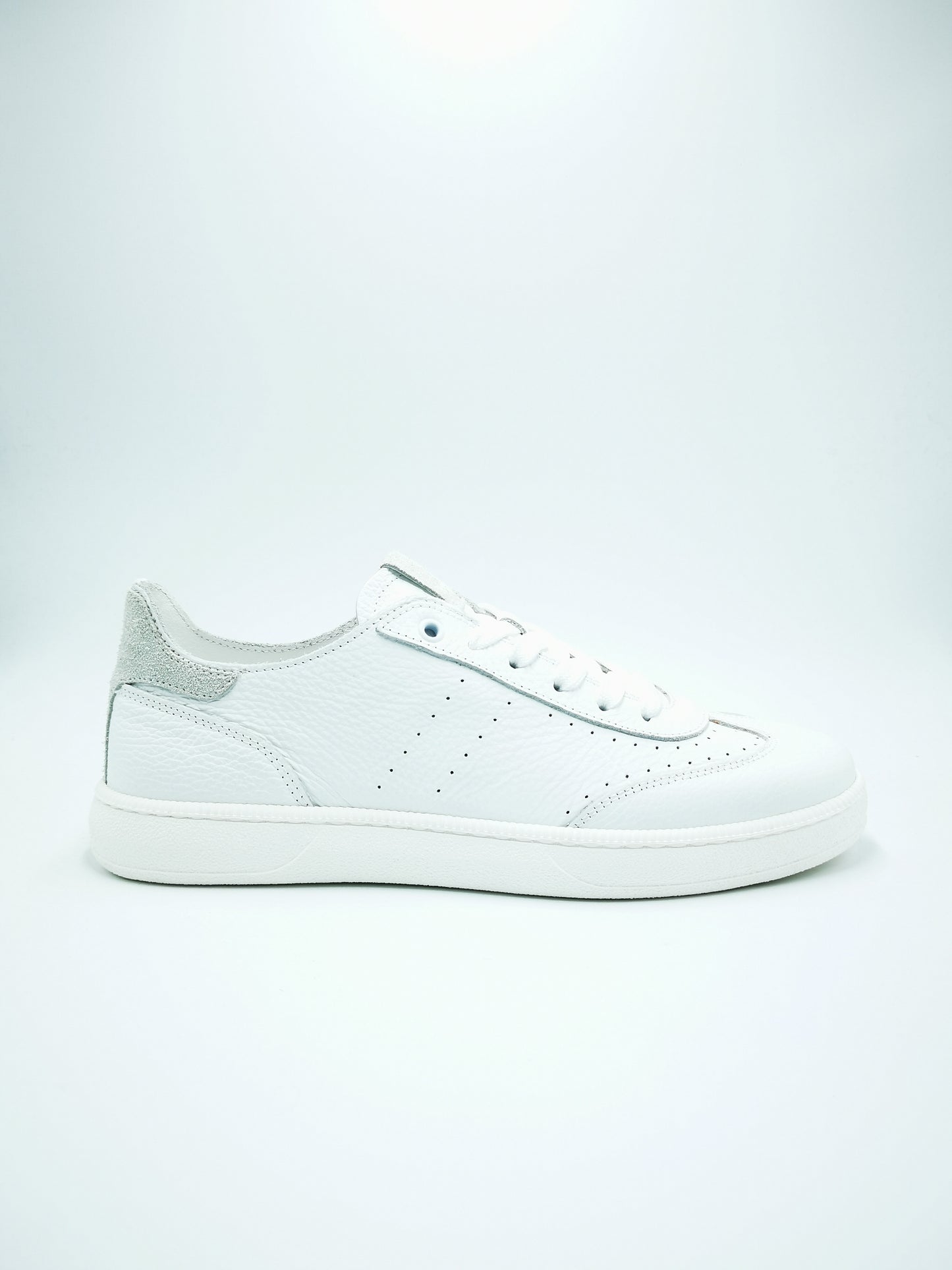 Sneakers artigianali Colbaffo in pelle bianca