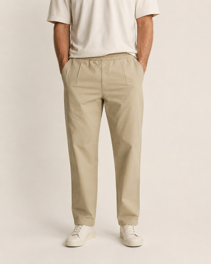 Pantalone uomo carrot fit beige in fresco cotone con vita elastica