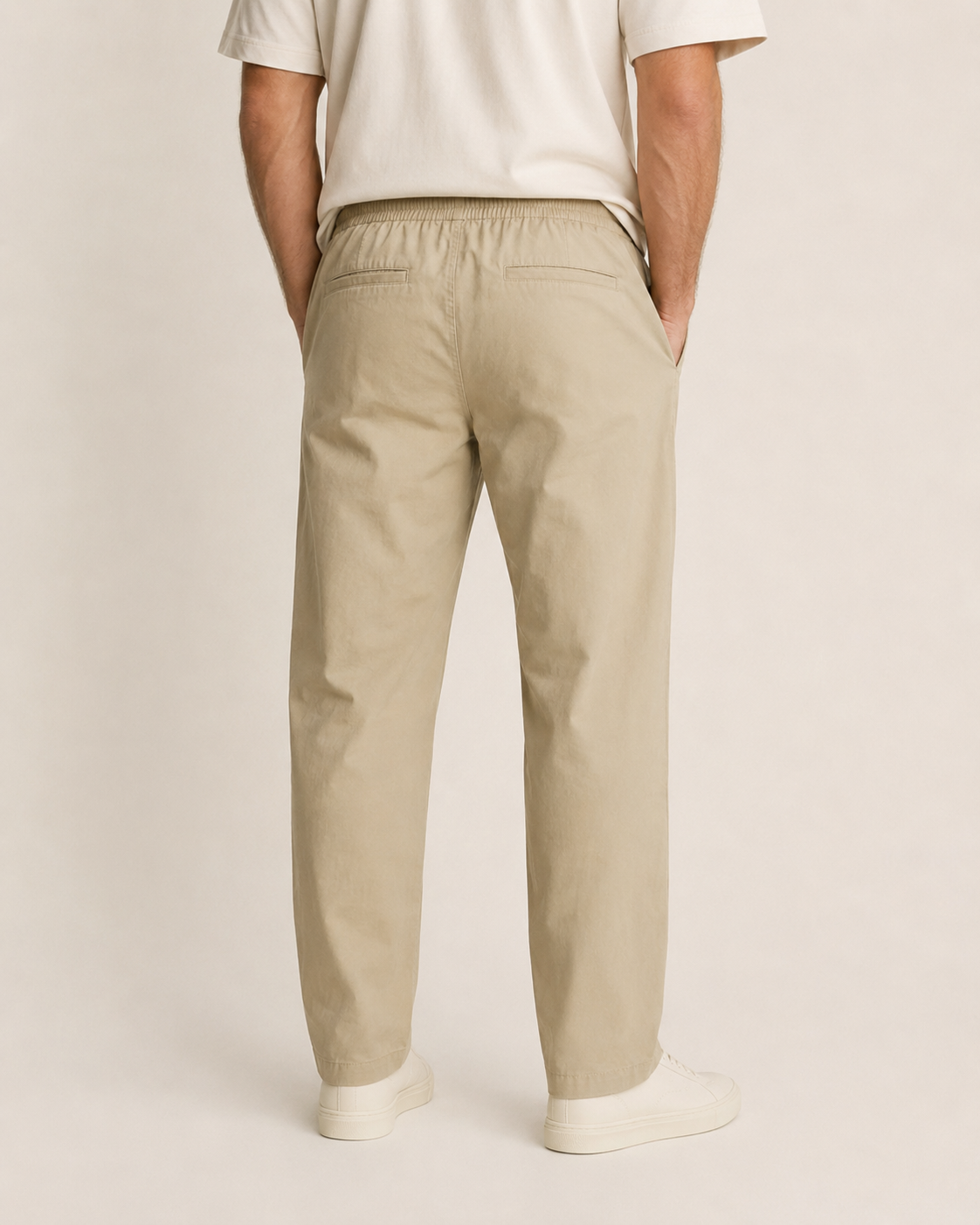 Pantalone uomo carrot fit beige in fresco cotone con vita elastica