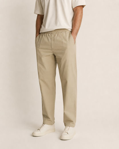 Pantalone uomo carrot fit beige in fresco cotone con vita elastica