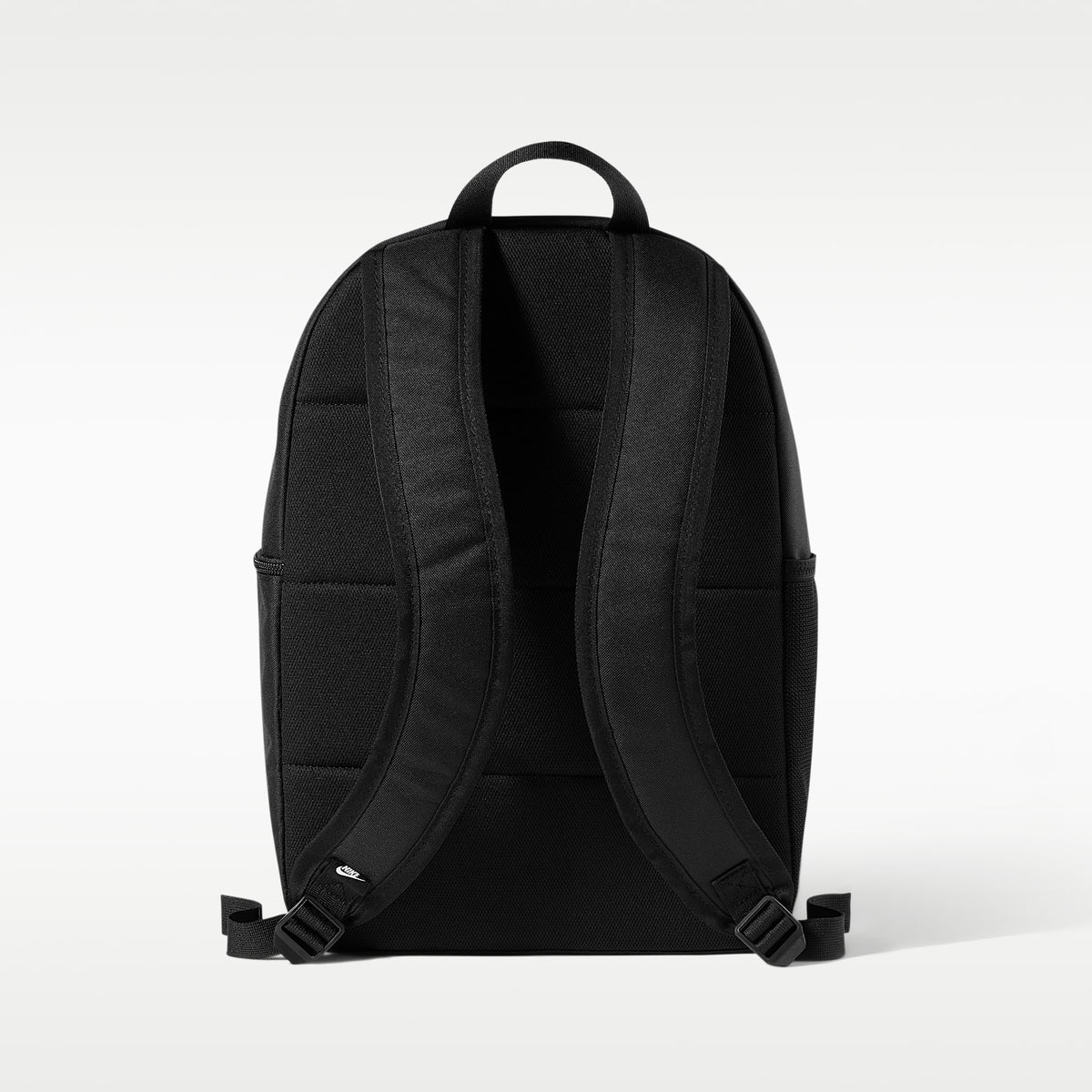 Zaino Nike Heritage 2.0 23L nero IB4343-010, schienale e spallacci