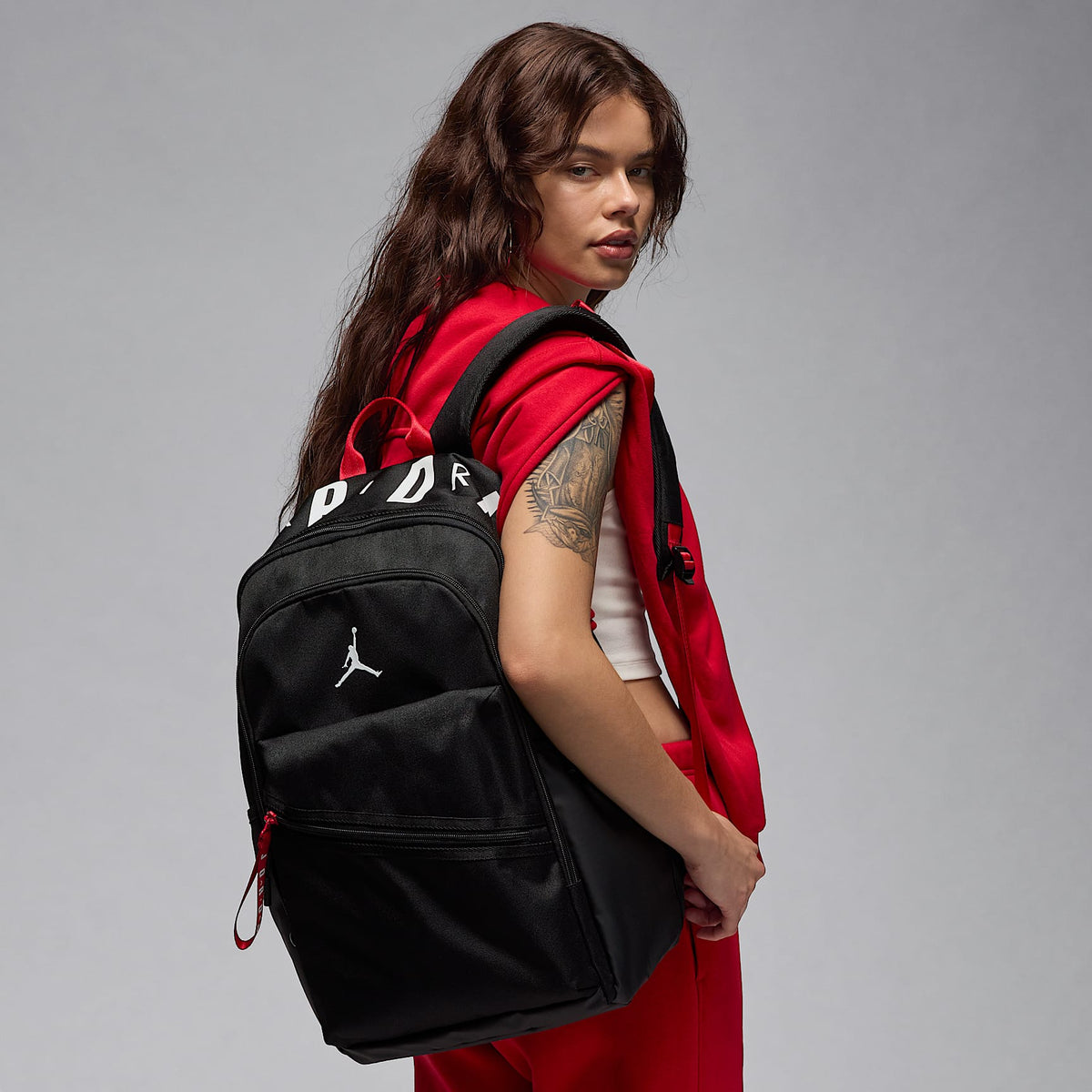 Zaino Jordan Air Patrol 29L nero MA0924-023, indossato